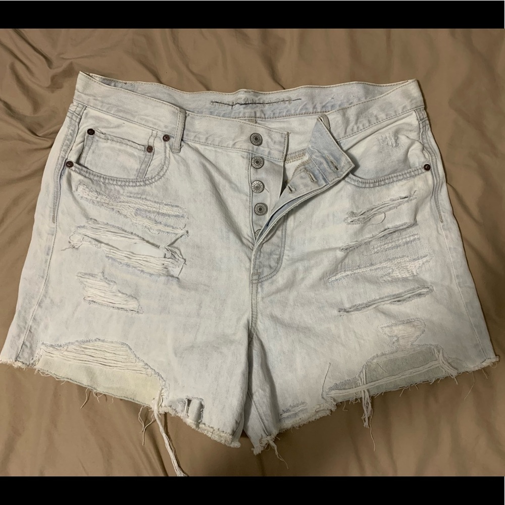 American Eagle Outfitters Highwaisted Shorts